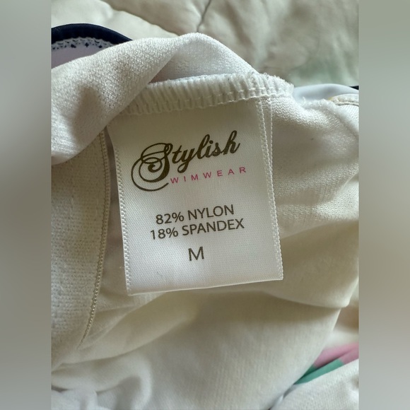 Red Dress Boutique - Retro Low-back Striped One-Piece Swimsuit - Size Medium - Picture 7 of 7